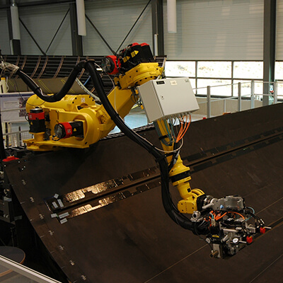 composities-manufacturing-robot