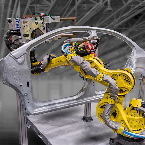 FANUC R-1000iA/120FB spot welding car body