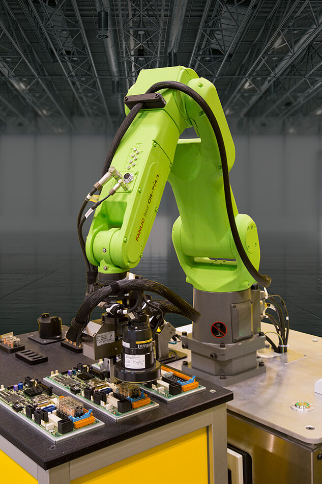 assembly-show-landing-cobot