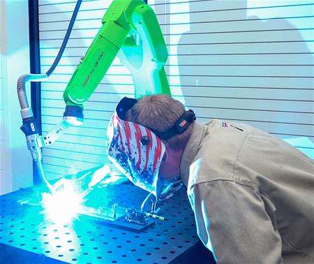 arc-welding-cobot-collaborative-robot