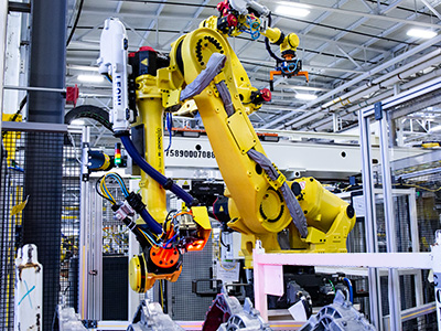 R 2000ic bin paicking castings