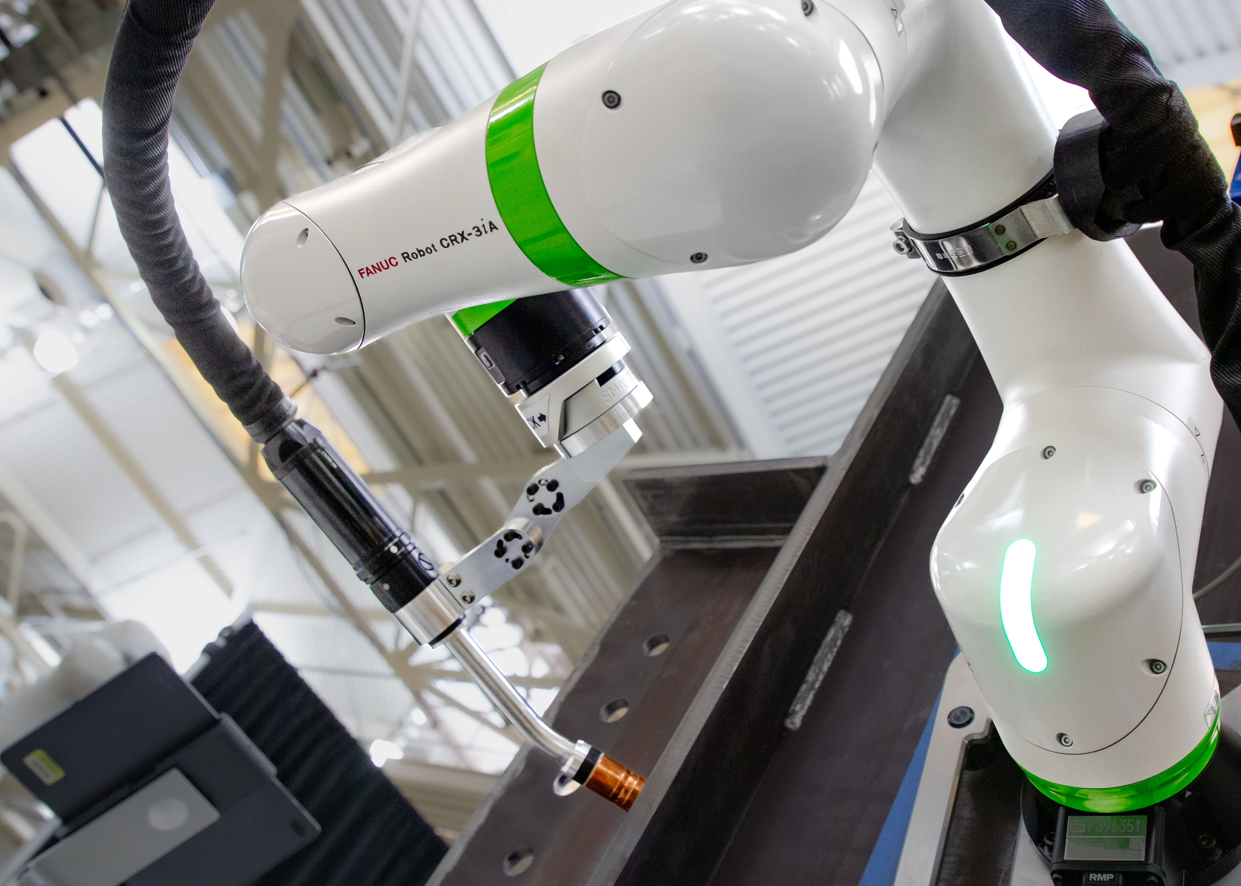 FANUC CRX-3iA cobot vertical welding