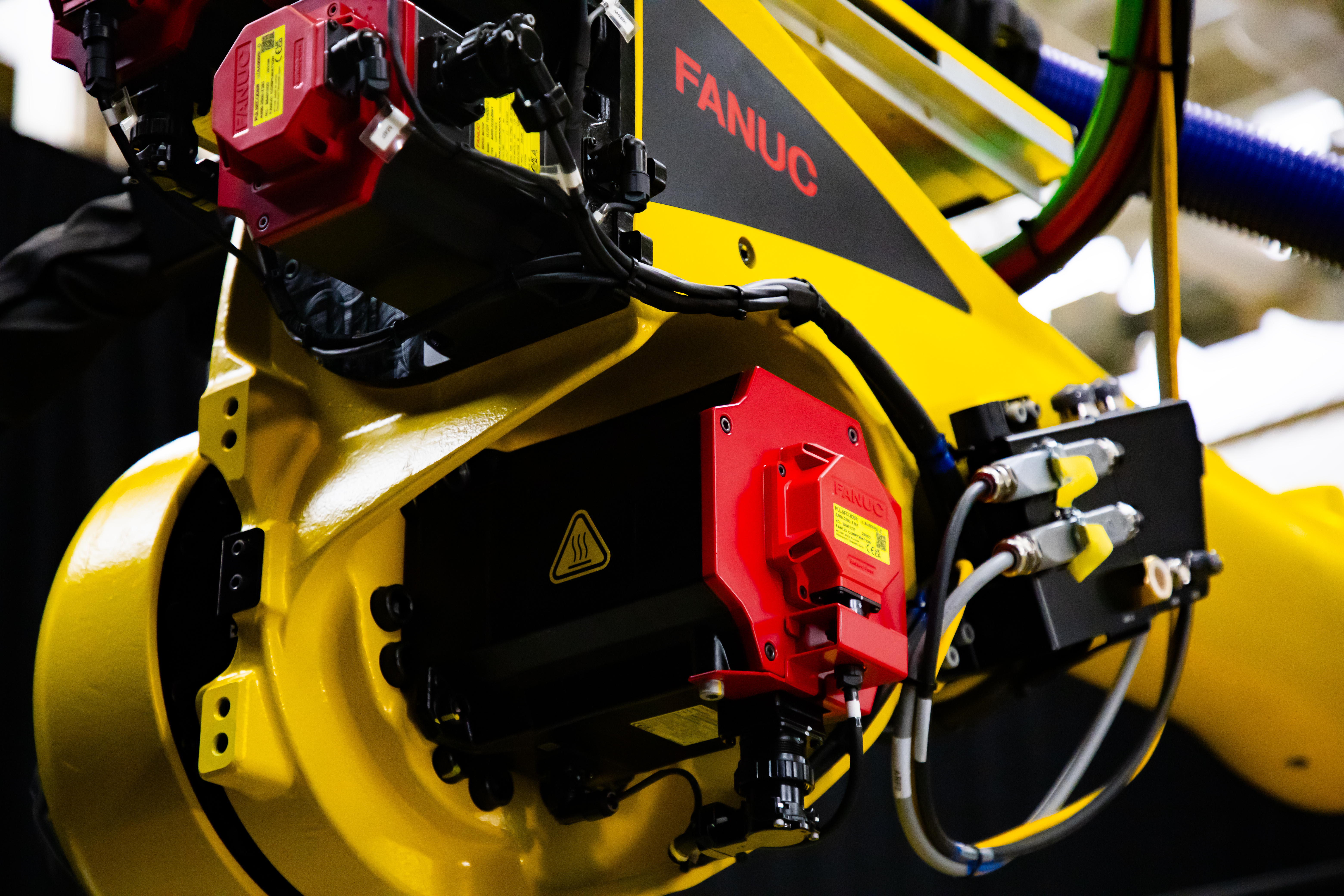 R2000 E Series Closeup