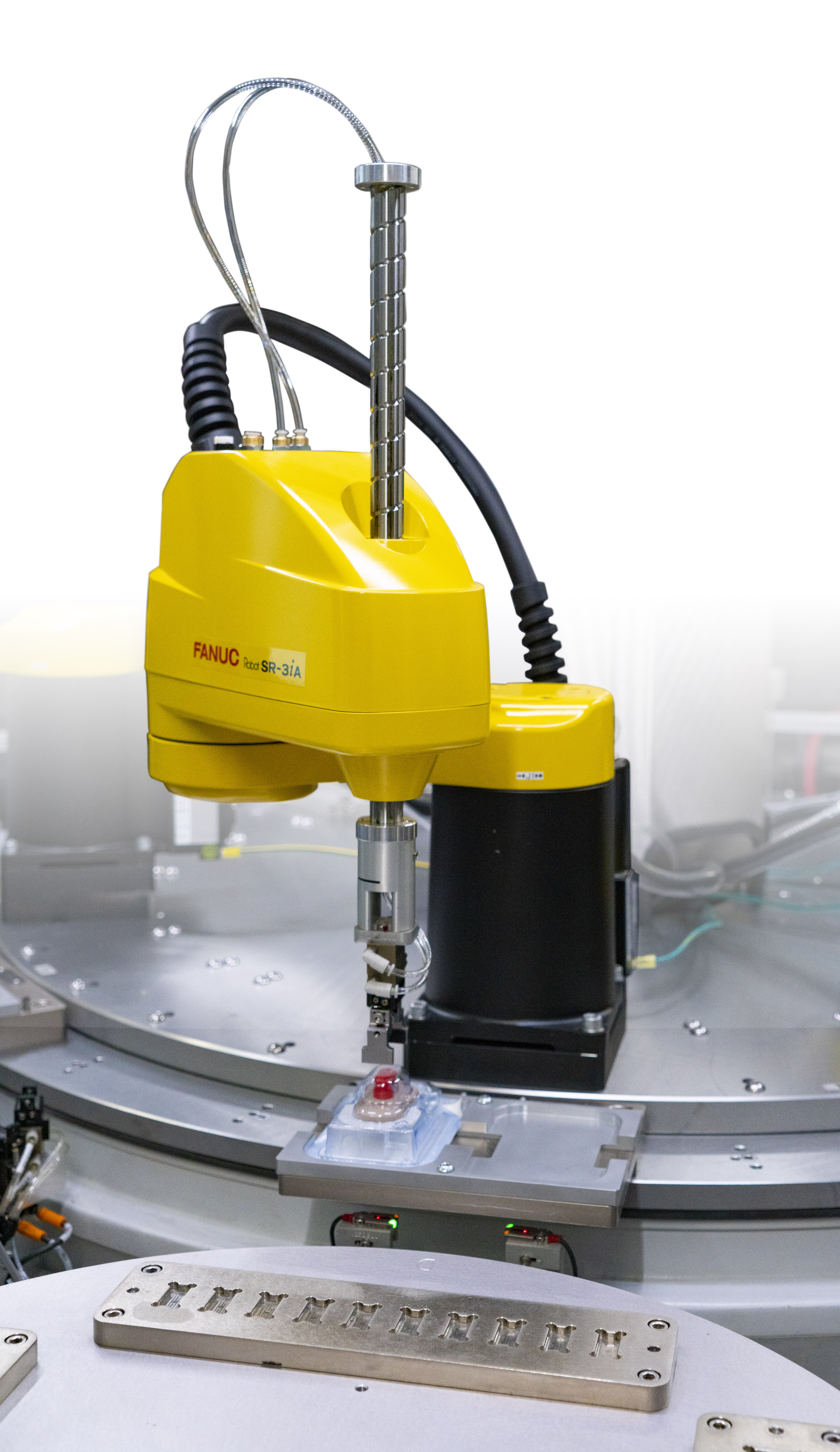 SR 3i A SCARA Robot Picking Parts